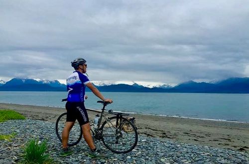 alaska-kenai-usa-biker-river-mountains