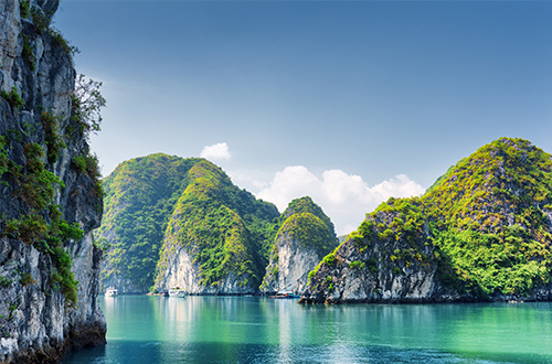 halong-bay-quang-ninh-vietnam