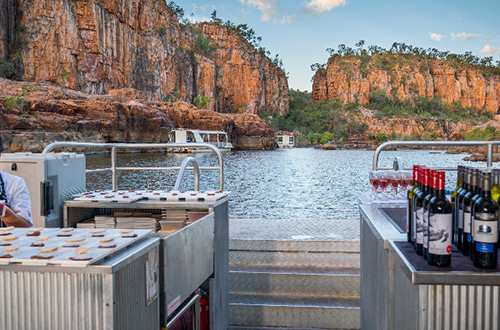 kakadu-arnhemland-dining