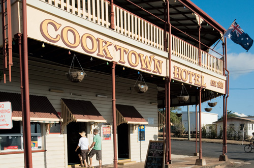 great-barrier-reef-cruise-australia-queensland-cooktown-hotel