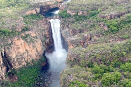 wet-season-spectacular-safari-Jim-Jim-Falls