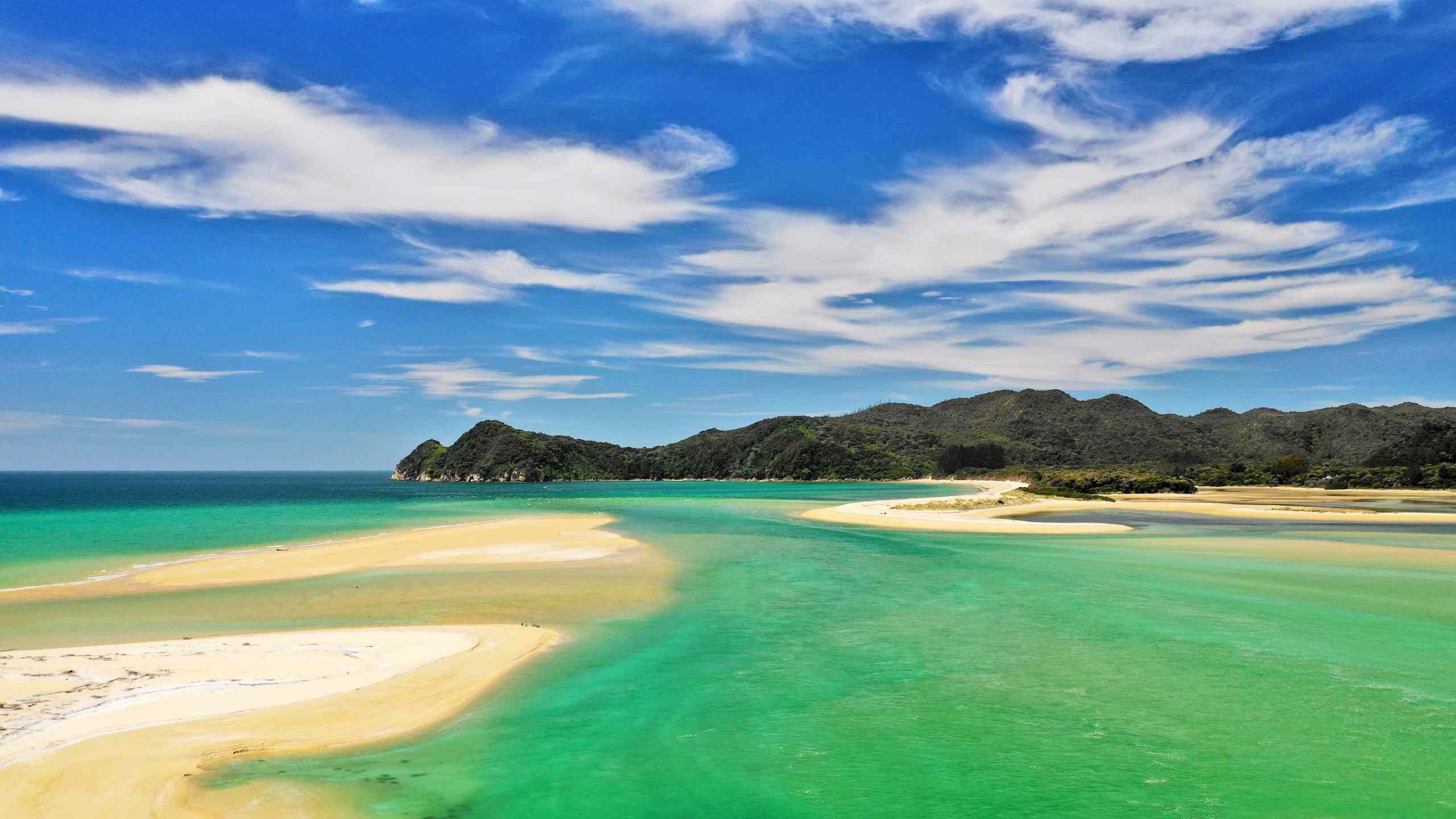 abel-tasman-national-park-coastal-track-new-zealand-inlet-pristine-beach