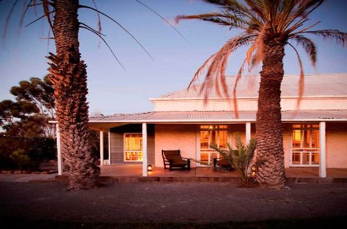 arkaba-walk-flinders-ranges-south-australia-luxury-hike-homestead-sunset