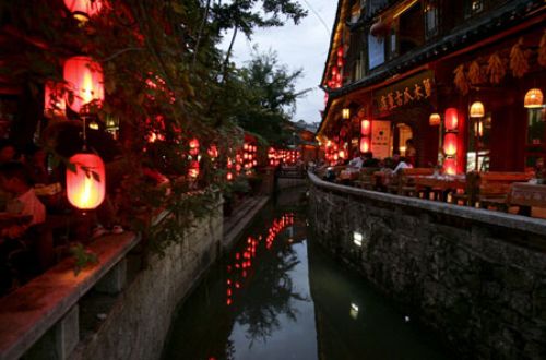 Lijiang-at-night-china