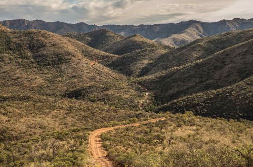 flinders-ranges-walk-outback-asutralia-south-australia