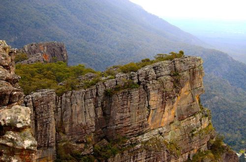 Grampians-Peaks-Trail-overnight-walks