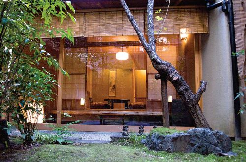 luxury-kumano-kodo-walk-guided-Kanamean-Nishitomiya-kyoto