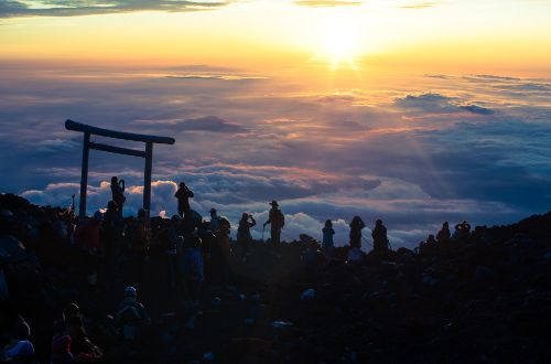 Japan-walk-mt-fuji-hakone-sun-rise