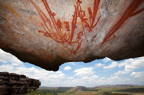 kakadu-arnhem-land-tour-Injalak-Hill-Rock-Art