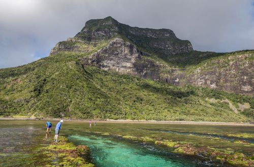 lord-howe-island-australia-mt-lidgbird-pot-holes-lagoon