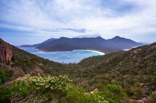australia-walk-tasmania-wineglass-bay