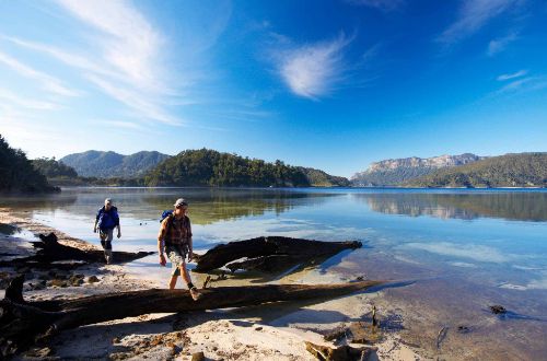 lake-waikaremoana-walk