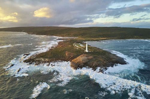 cape-to-cape-track-Cape-Leeuwin-Lighthous