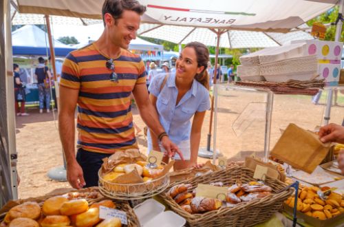 cape-to-cape-luxury-walk-western-australia-margaret-river-farmers-market-town-centre-local-produce-food