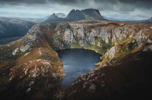 Tasmania-luxury-adventure-australia-cradle-mountain-crater-lake