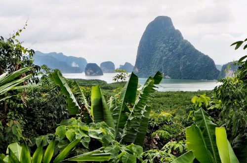 amet-nagshe-phang-nga-bay-thailand-limestone-karsts