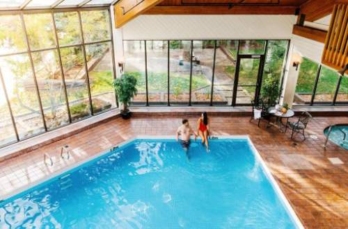 chateau-jasper-canada-indoor-pool-jasper-national-park-canada