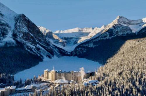 fairmont-chateau-lake-louise-canadian-rockies-exterior-mountain-view-canada-banff-national-park