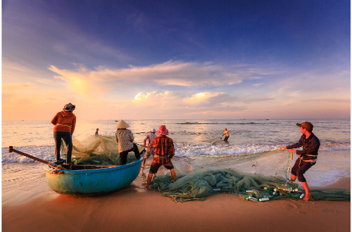 luxury-cycling-ho-chi-minh-hue-fishing-village-fisherman-seaside-vietnam