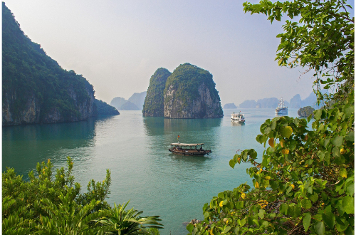 luxury-cycling-ho-chi-minh-hue-nha-trang-vietname-mountain-river-boat